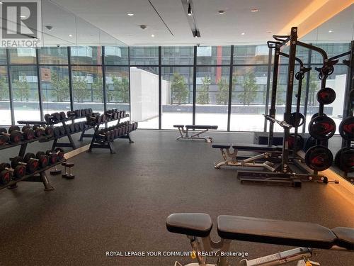 613E - 576 Front Street W, Toronto, ON - Indoor Photo Showing Gym Room