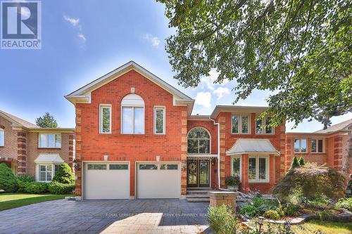 2108 Schoolmaster Circle, Oakville, ON - Outdoor With Facade