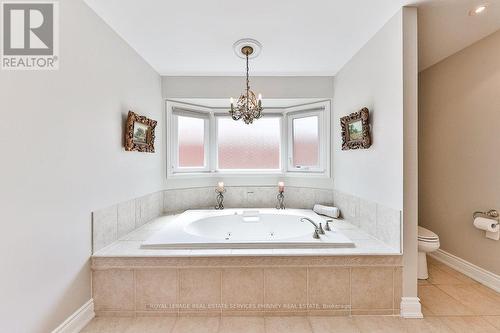 2108 Schoolmaster Circle, Oakville, ON - Indoor Photo Showing Bathroom