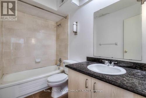 609 - 10 Muirhead Road, Toronto, ON - Indoor Photo Showing Bathroom