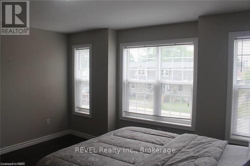 438 Mcalpine Avenue N, Welland (768 - Welland Downtown), ON - Indoor Photo Showing Bedroom