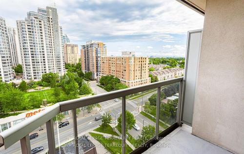 1408-8 Mckee Ave, Toronto, ON - Outdoor