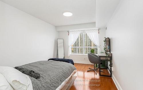 1408-8 Mckee Ave, Toronto, ON - Indoor Photo Showing Bedroom