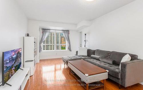 1408-8 Mckee Ave, Toronto, ON - Indoor Photo Showing Living Room