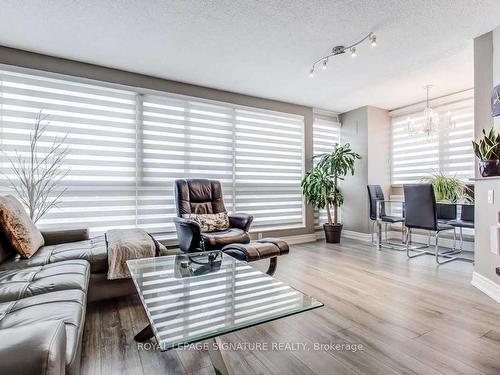 603-7 Broadway Ave, Toronto, ON - Indoor Photo Showing Living Room