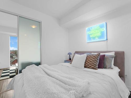 714-106 Dovercourt Rd, Toronto, ON - Indoor Photo Showing Bedroom