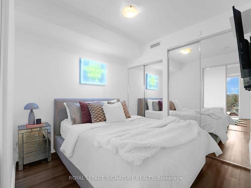 714-106 Dovercourt Rd, Toronto, ON - Indoor Photo Showing Bedroom