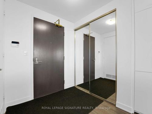 714-106 Dovercourt Rd, Toronto, ON - Indoor Photo Showing Other Room