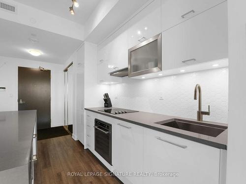 714-106 Dovercourt Rd, Toronto, ON - Indoor Photo Showing Kitchen With Upgraded Kitchen