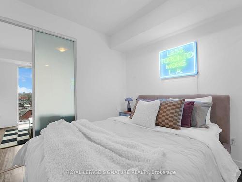 714-106 Dovercourt Rd, Toronto, ON - Indoor Photo Showing Bedroom