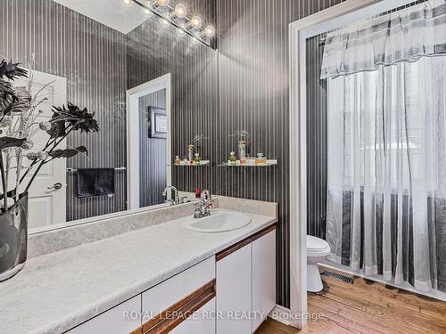 23 Forfardale Rd, Whitchurch-Stouffville, ON - Indoor Photo Showing Bathroom