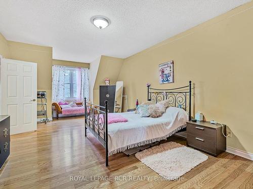 23 Forfardale Rd, Whitchurch-Stouffville, ON - Indoor Photo Showing Bedroom