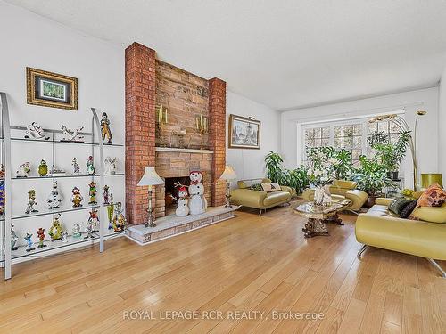 23 Forfardale Rd, Whitchurch-Stouffville, ON - Indoor Photo Showing Living Room With Fireplace