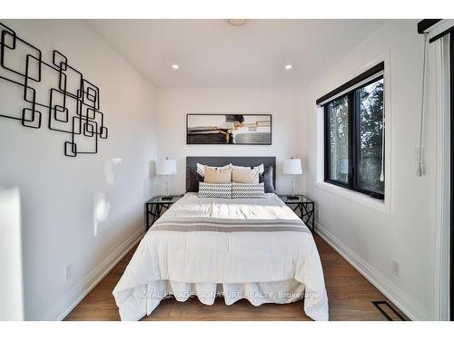 Main-54 Batavia Ave, Toronto, ON - Indoor Photo Showing Bedroom