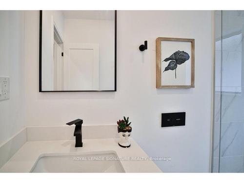 Main-54 Batavia Ave, Toronto, ON - Indoor Photo Showing Bathroom