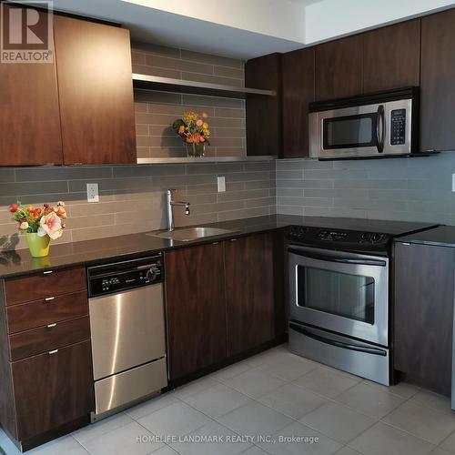 201 - 33 Lombard Street, Toronto, ON - Indoor Photo Showing Kitchen