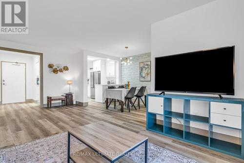 508 - 85 Emmett Avenue, Toronto, ON - Indoor Photo Showing Living Room