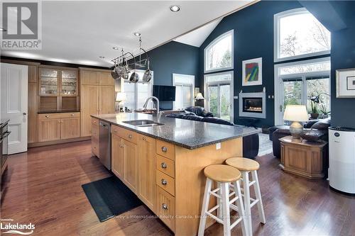 91 Denmark Street, Meaford, ON - Indoor Photo Showing Kitchen With Double Sink