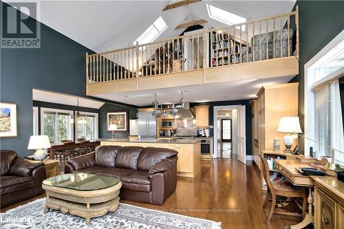 91 Denmark Street, Meaford, ON - Indoor Photo Showing Living Room