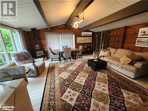 209342 26, Blue Mountains (Blue Mountain Resort Area), ON - Indoor Photo Showing Living Room