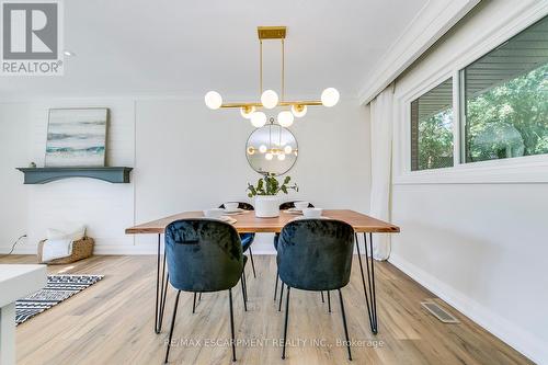 33 Sewell Drive, Oakville, ON - Indoor Photo Showing Dining Room