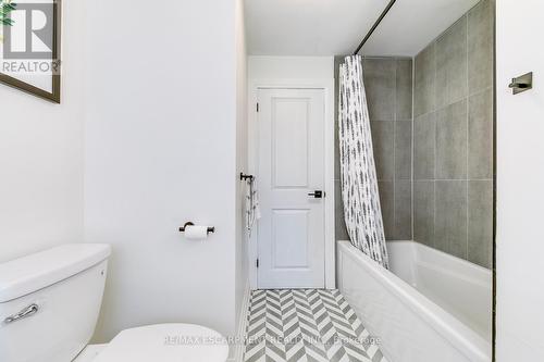 33 Sewell Drive, Oakville, ON - Indoor Photo Showing Bathroom