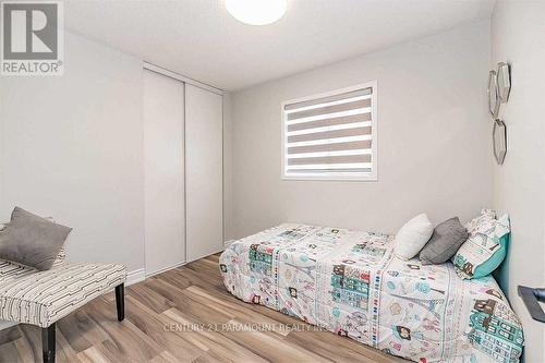 28 Blairwood Court, Brampton, ON - Indoor Photo Showing Bedroom