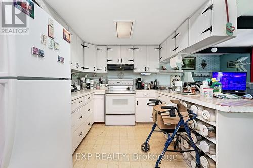 488 Main Street N, Brampton, ON - Indoor Photo Showing Kitchen