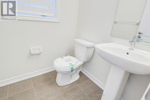 13 Cahill Drive, Brantford, ON - Indoor Photo Showing Bathroom