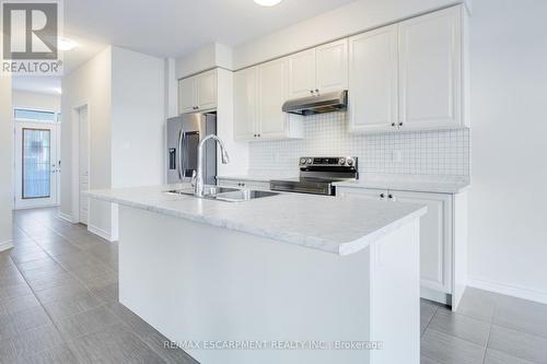 13 Cahill Drive, Brantford, ON - Indoor Photo Showing Kitchen With Double Sink With Upgraded Kitchen