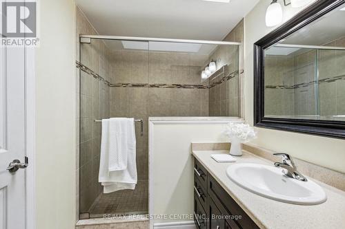 20 Waxwing Crescent, Guelph, ON - Indoor Photo Showing Bathroom