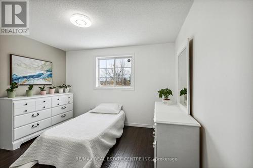 20 Waxwing Crescent, Guelph, ON - Indoor Photo Showing Bedroom