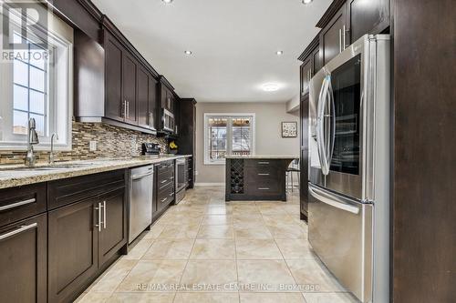 20 Waxwing Crescent, Guelph, ON - Indoor Photo Showing Kitchen