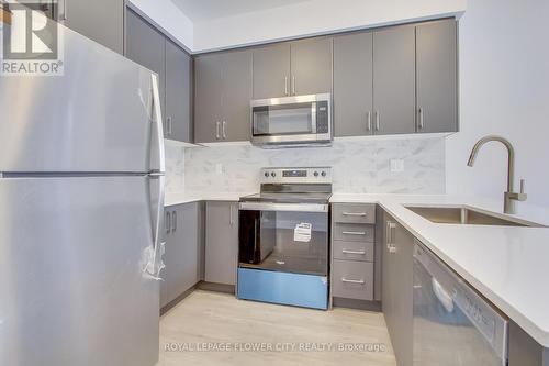 43 - 99 Roger Street, Waterloo, ON - Indoor Photo Showing Kitchen With Upgraded Kitchen