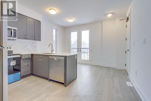 43 - 99 Roger Street, Waterloo, ON - Indoor Photo Showing Kitchen