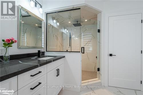 37 Wellington Street E, Clearview (Creemore), ON - Indoor Photo Showing Bathroom