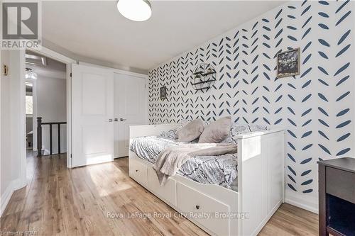 520 Pineview Gardens, Shelburne, ON - Indoor Photo Showing Bedroom