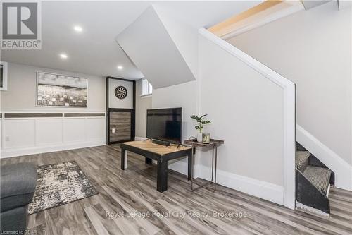 520 Pineview Gardens, Shelburne, ON - Indoor Photo Showing Other Room