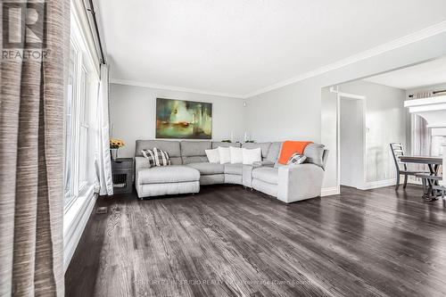 388 Balmy Beach Road, Georgian Bluffs, ON - Indoor Photo Showing Living Room