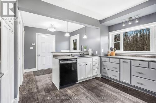 388 Balmy Beach Road, Georgian Bluffs, ON - Indoor Photo Showing Kitchen