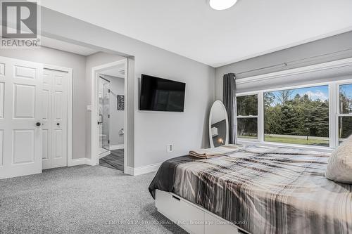 388 Balmy Beach Road, Georgian Bluffs, ON - Indoor Photo Showing Bedroom