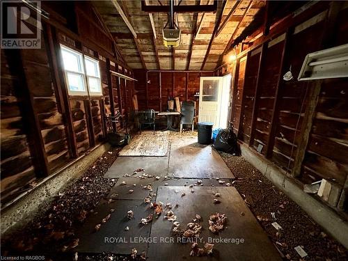 440 9Th Street, Hanover, ON - Indoor Photo Showing Other Room