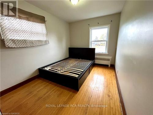 440 9Th Street, Hanover, ON - Indoor Photo Showing Bedroom