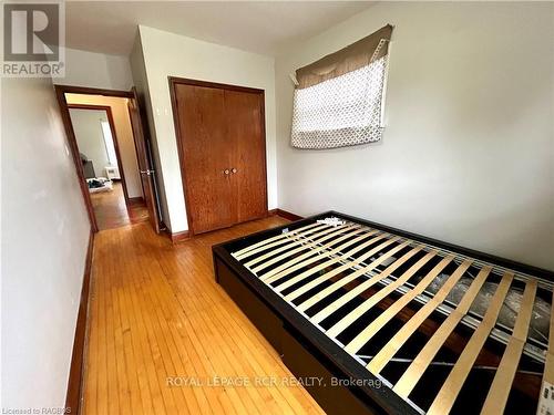 440 9Th Street, Hanover, ON - Indoor Photo Showing Bedroom