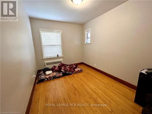 440 9Th Street, Hanover, ON - Indoor Photo Showing Other Room