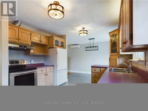 198 Miramichi Bay Road, Saugeen Shores, ON - Indoor Photo Showing Kitchen With Double Sink