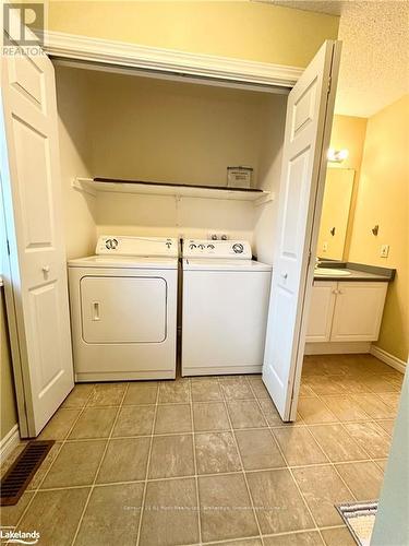 275 Hiram Street, Bracebridge (Macaulay), ON - Indoor Photo Showing Laundry Room