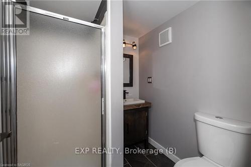 4 Lamson Crescent, Owen Sound, ON - Indoor Photo Showing Bathroom