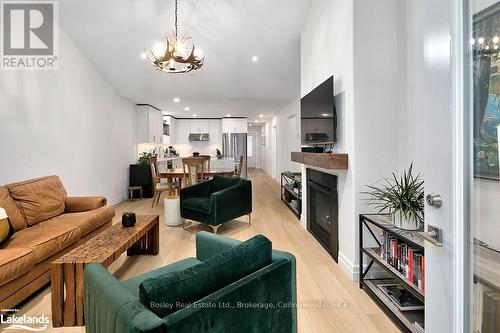 121 Dove Drive, Blue Mountains (Thornbury), ON - Indoor Photo Showing Living Room With Fireplace