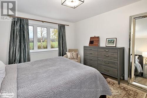 121 Dove Drive, Blue Mountains (Thornbury), ON - Indoor Photo Showing Bedroom